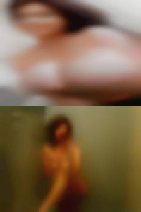 HalliHovelson, naked girls free